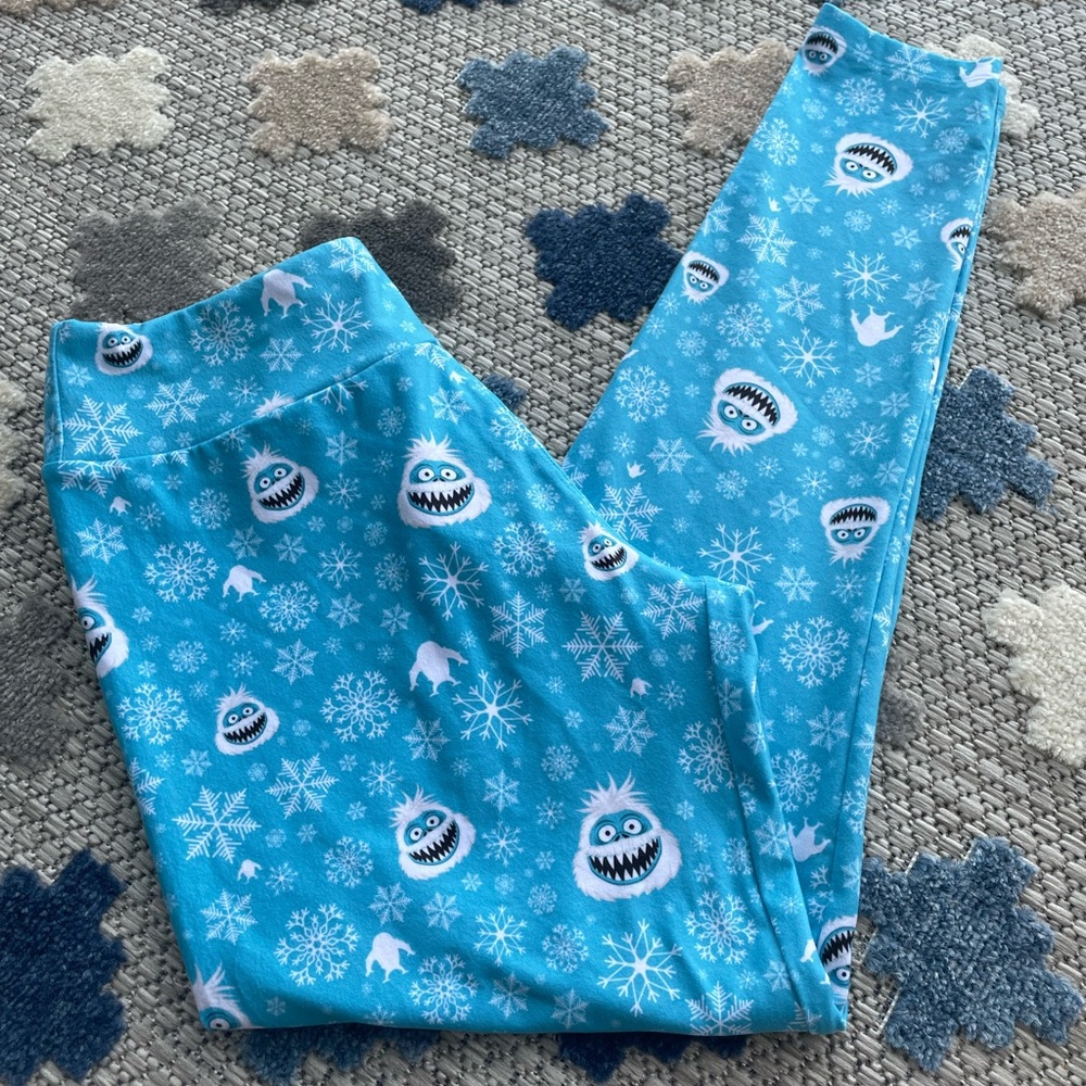 NWT Charlie’s Project Yeti Leggings OS